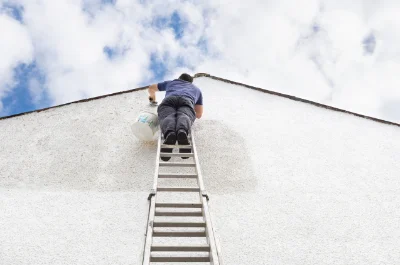 Peinture extérieure à Chaînée-des-Coupis — façades et ravalement